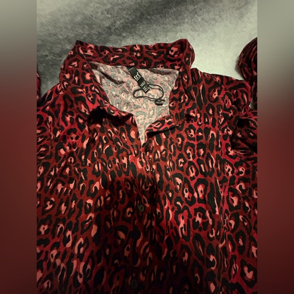 (B4) Zara TRF Red Black Leopard Animal Print Relaxed Button Front Shirt Dress L - Picture 5 of 6